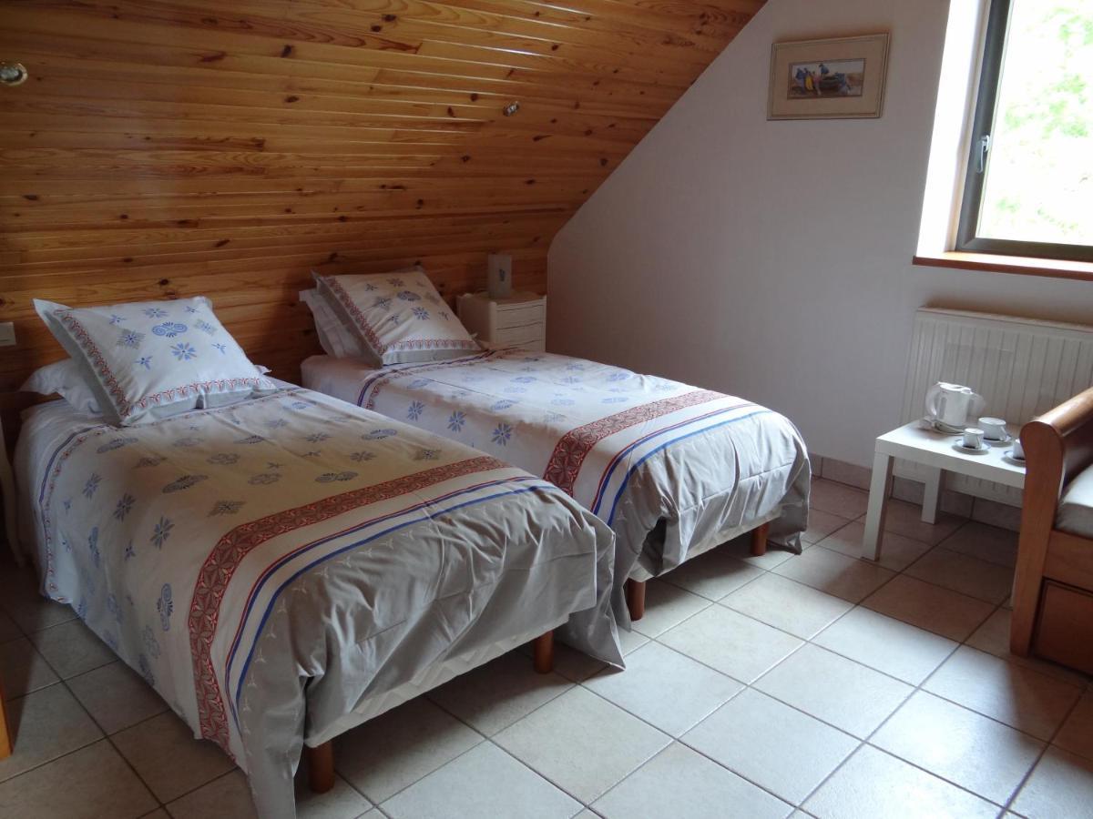Le Nid D'Hirondelles - Chambres D'Hotes Plougoumelen Bagian luar foto